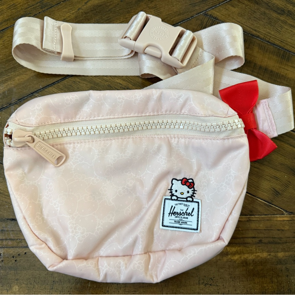 Herschel x Hello Kitty Fifteen Belt Bag Pink Sanrio Bow Sling Fanny Pack RARE